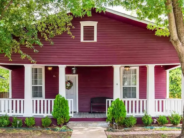 2021 Grainger St, Fort Worth, TX 76110