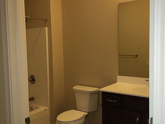 5th image of 1070 Creek Field Dr