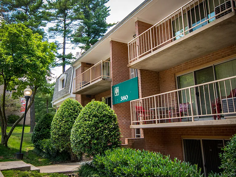 Spring Ridge Apartments Building Exterior 15