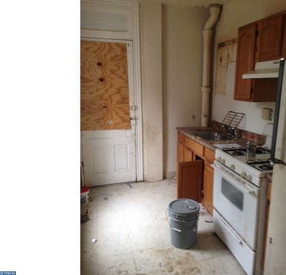 2nd image of 135 Mulberry St