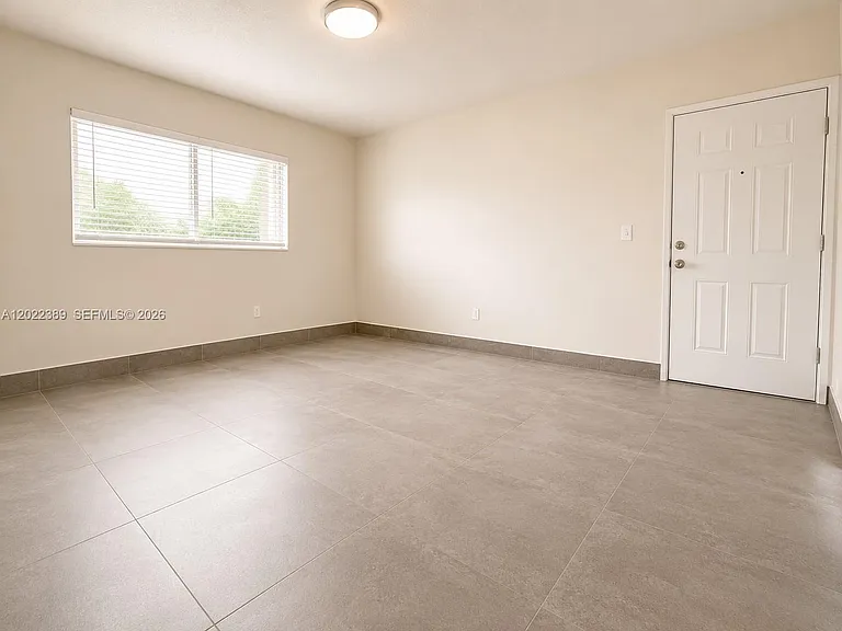 3660 N 56th Ave #609 — Photo 7