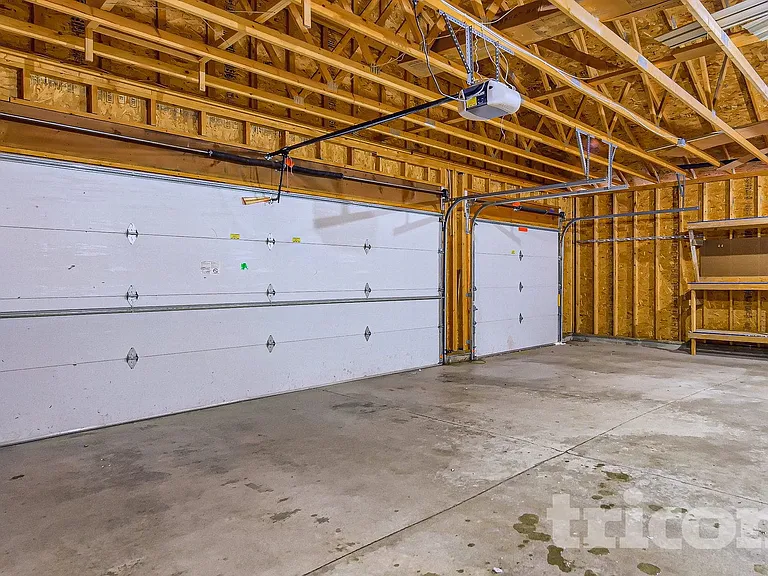 2056 Staghorn Dr — Photo 13