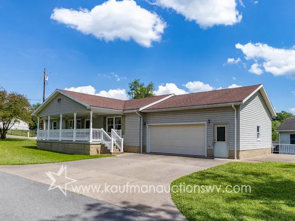 3001 Skyline Ter, Fairmont, WV 26554