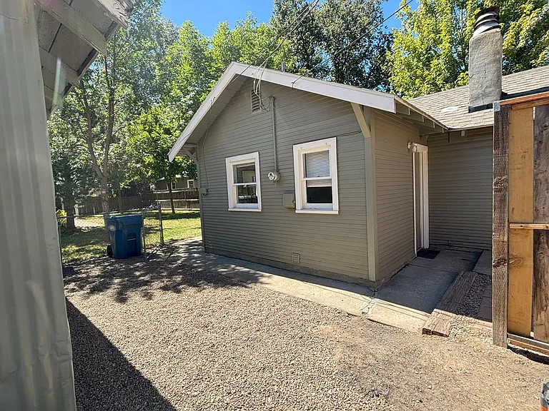 806 E McKinley St — Photo 21