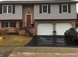 12 Haverford Cir, Manchester, PA 17345