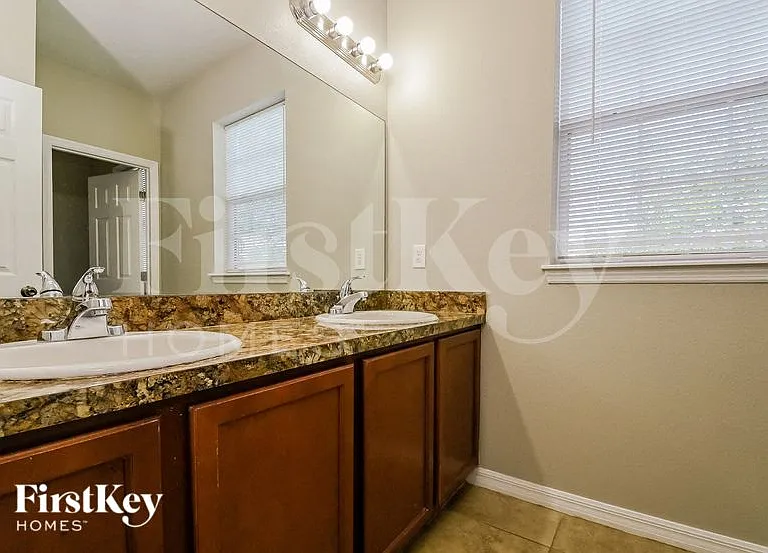 5212 Krenson Woods Way — Photo 10