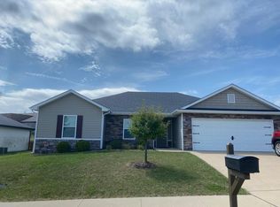 5803 Abbington Ct, Columbia, MO 65203