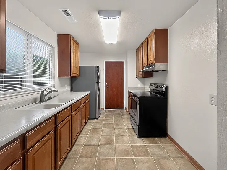 1807 San Miguel Dr — Photo 9