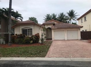 5821 NW 108th Pl, Doral, FL 33178