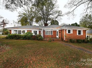 350 S Main Ave, Newton, NC 28658
