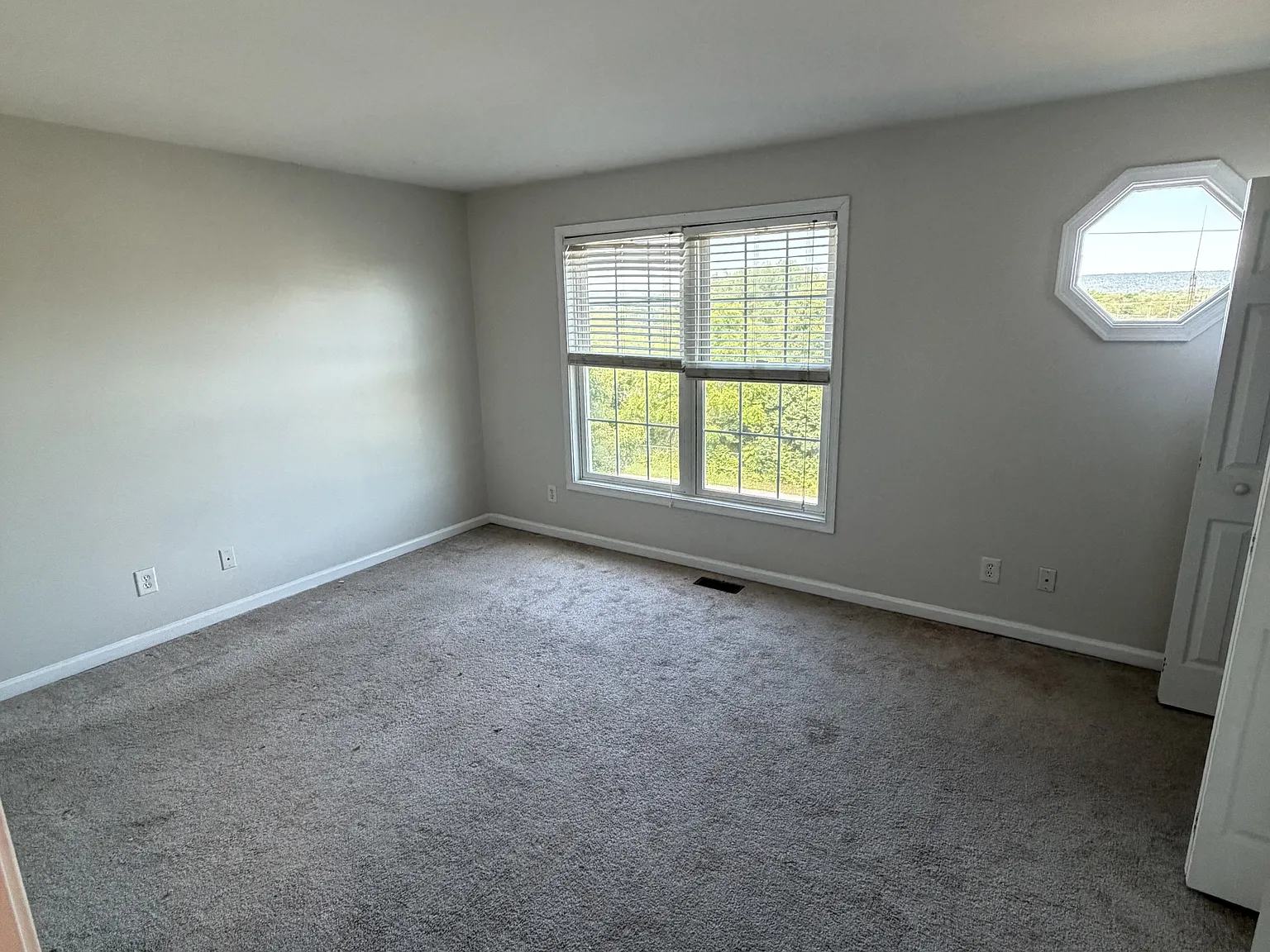 160 Lee Street - 1 — Photo 4