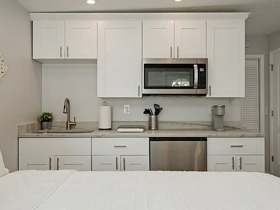 2nd image of 380 3rd St S #3B