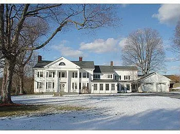 1095 Craigville Rd photo 1