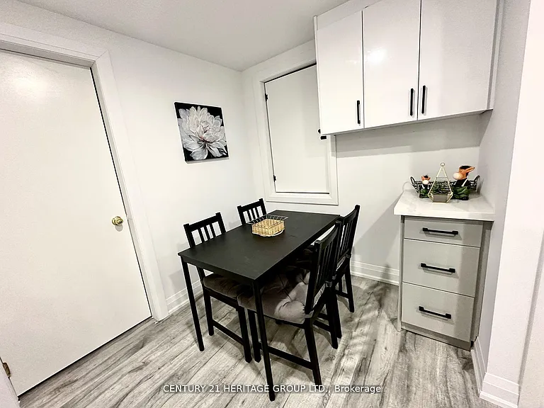 29 Eminence Rd E #BASEMENT — Photo 5
