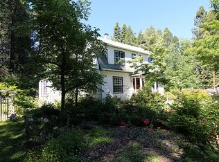 335 N Old Stage Rd, Mount Shasta, CA 96067