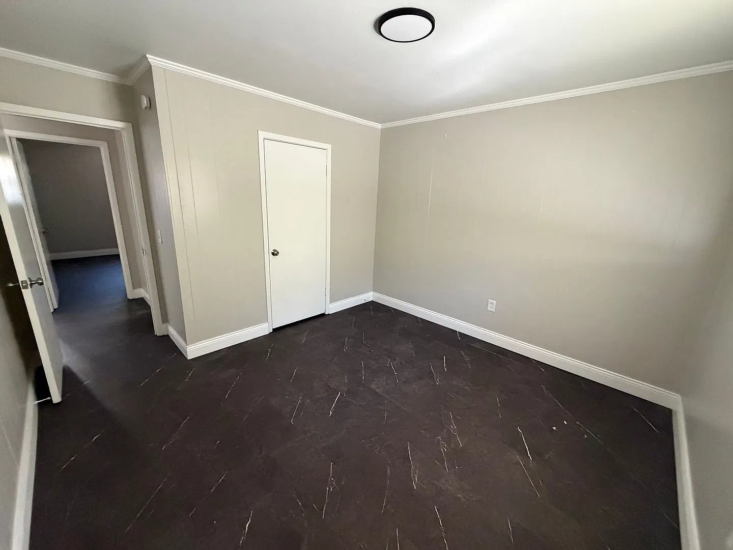 656 Hamilton St — Photo 4