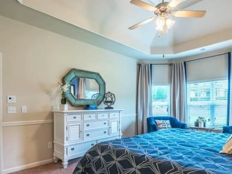 121 Beaumont Way — Photo 3