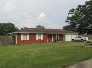 1704 Avenue E, Bogalusa, LA 70427