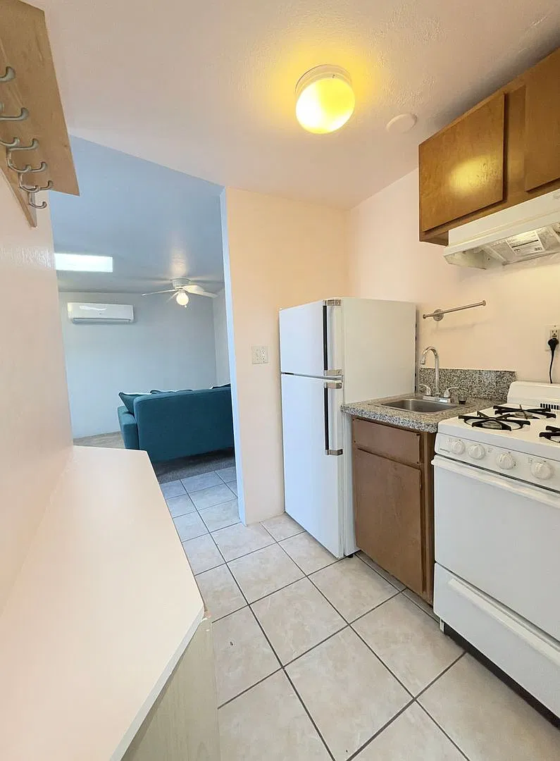 3103 E Flower St — Photo 3
