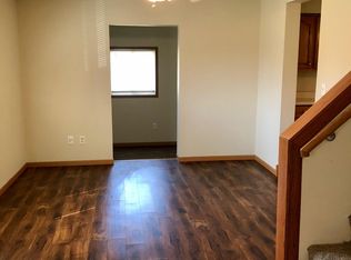 927 S 3rd St, Springfield, IL 62703