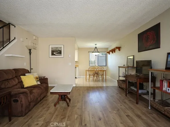 1960 S McClelland St APT 33, Santa Maria, CA 93454