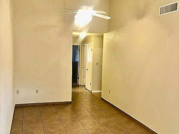 3rd image of 11057 Oasis Dr