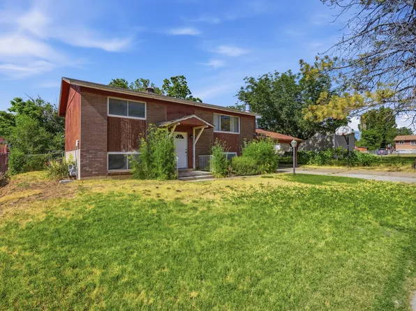 572 W 1680 N, Clinton, UT 84015