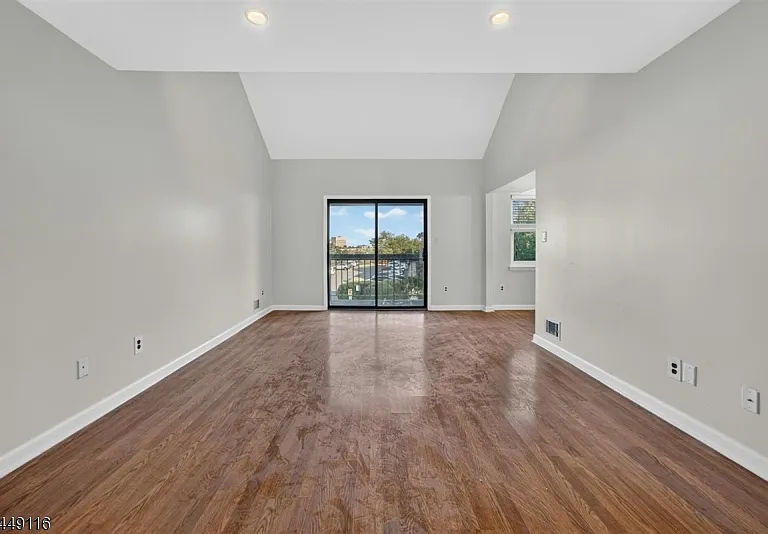 94 Beverly Hill Ter — Photo 19