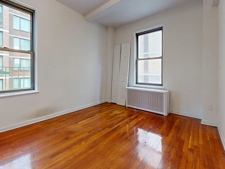 301 E 38th St #14J — Photo 3