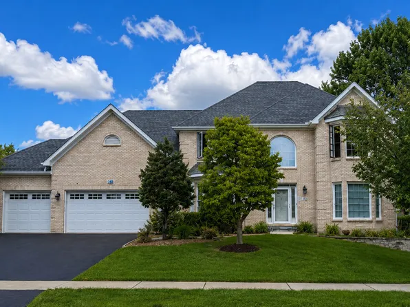 510 Steeplechase Rd, St Charles, IL 60174