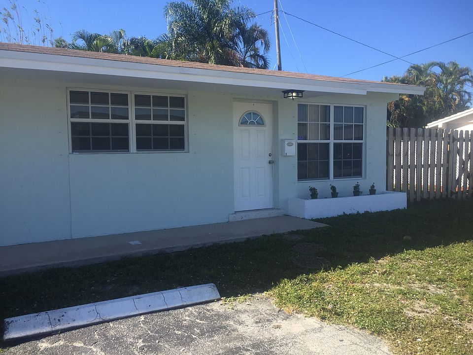 1st image of 391 NE 43rd St #B