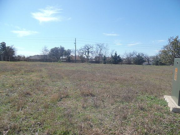 4th image of 731 Northern Red Oak Ln
