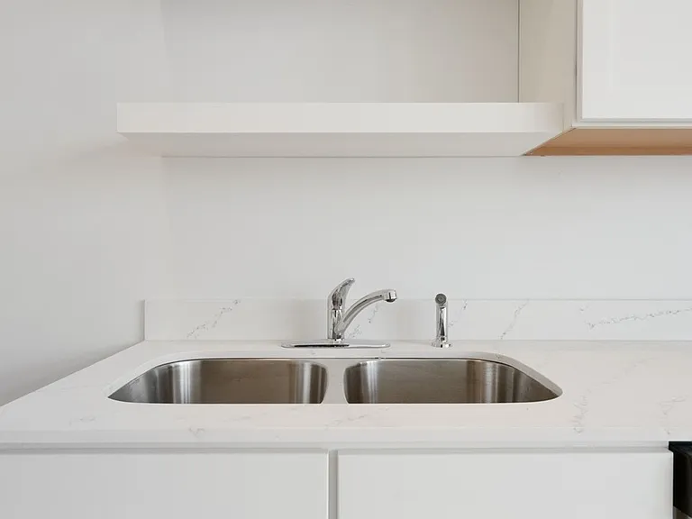 90 E Bremer Ave — Photo 11