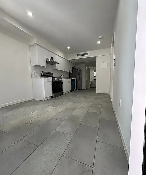 346 W 53rd St #5 — Photo 3