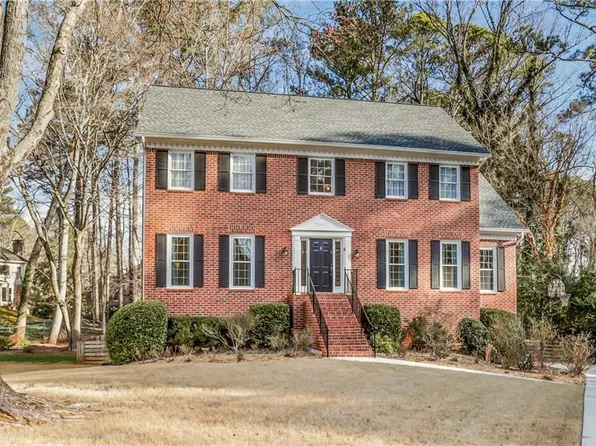 2405 Kimbrough Ct, Sandy Springs, GA 30350