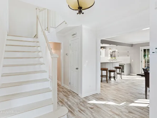 44 Overhill Road image 1 of 12