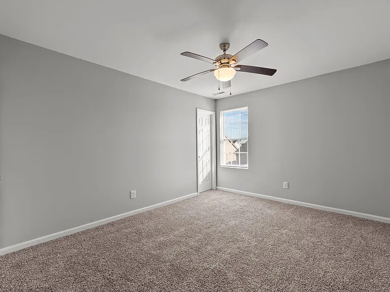 4021 Cobblestone Dr #7 — Photo 18