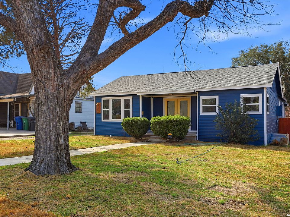 1st image of 2038 W Woodlawn
