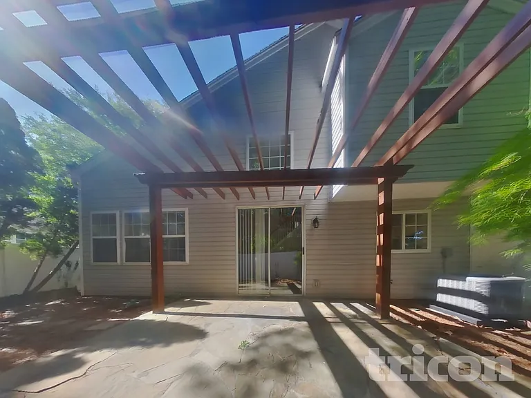 102 W Oaks Pl — Photo 15