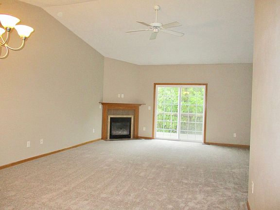 4th image of 11759 River Hills Pkwy #1