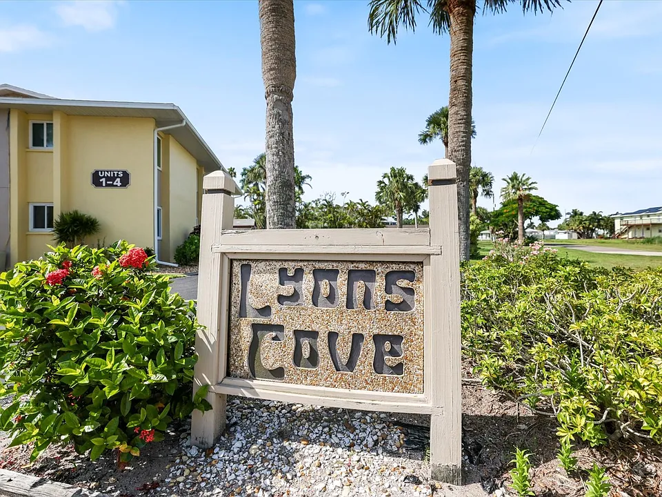 101 Louella Ln #15
