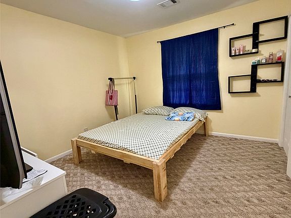 5th image of 1006 Crestline Dr
