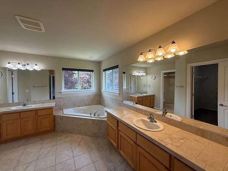 123 148th Pl SW — Photo 22