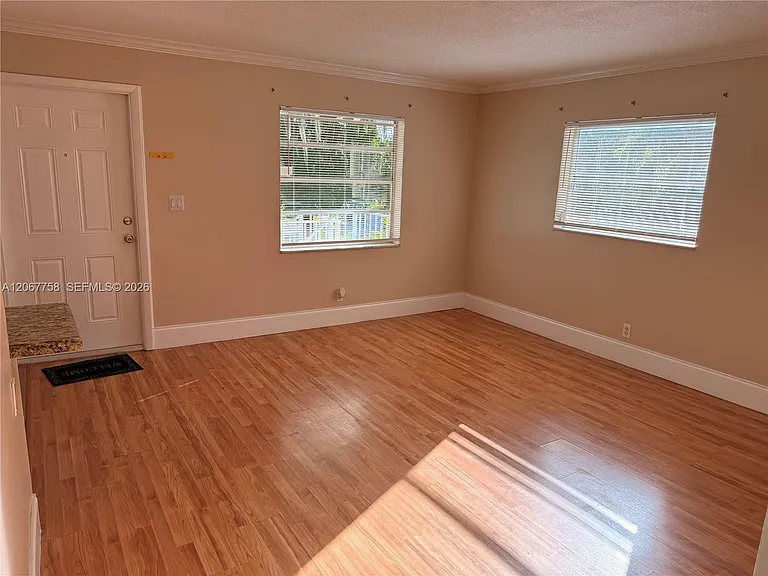 1125 NE 16th Pl #201 — Photo 4