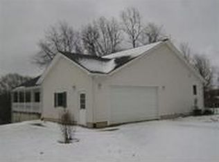 364 E Bacon St, Hillsdale, MI 49242