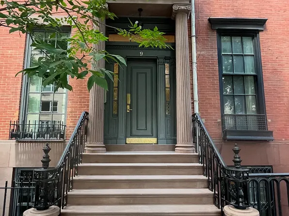 9 E 9th St APT 5, New York, NY 10003