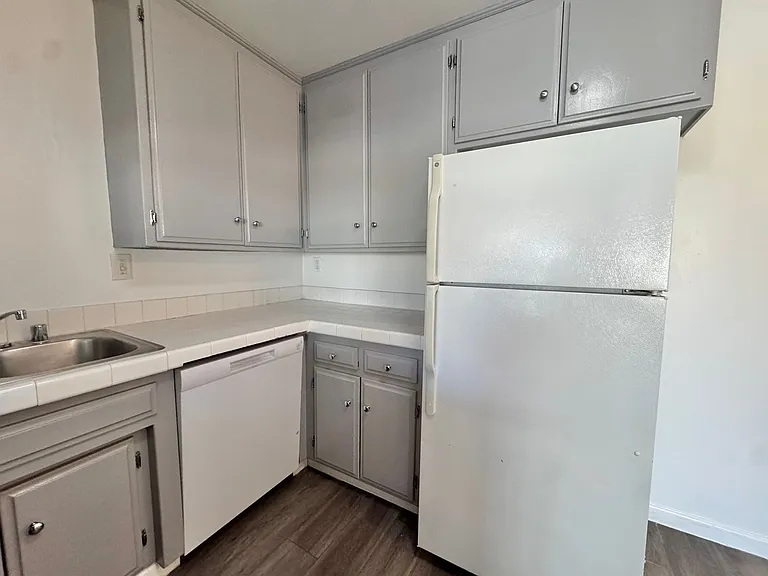 10770 Lawler St — Photo 7