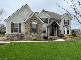 455 Dunwoody Dr, Aurora, OH