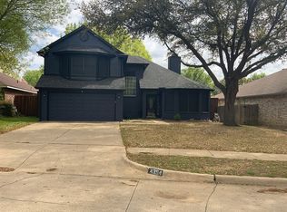 4354 Briar Hill Dr, Grand Prairie, TX 75052