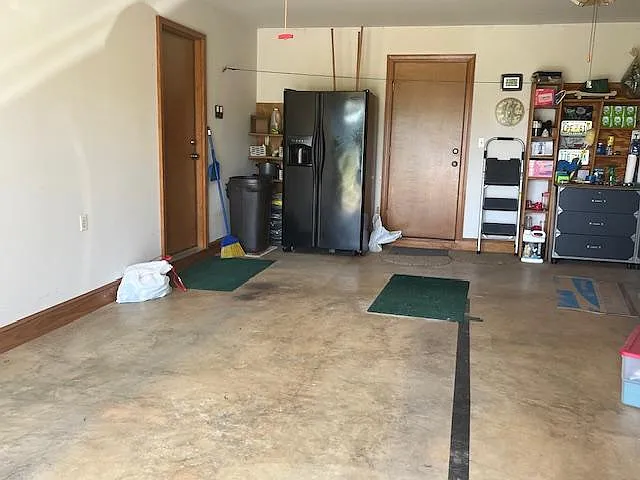 343 Governors Ln — Photo 13